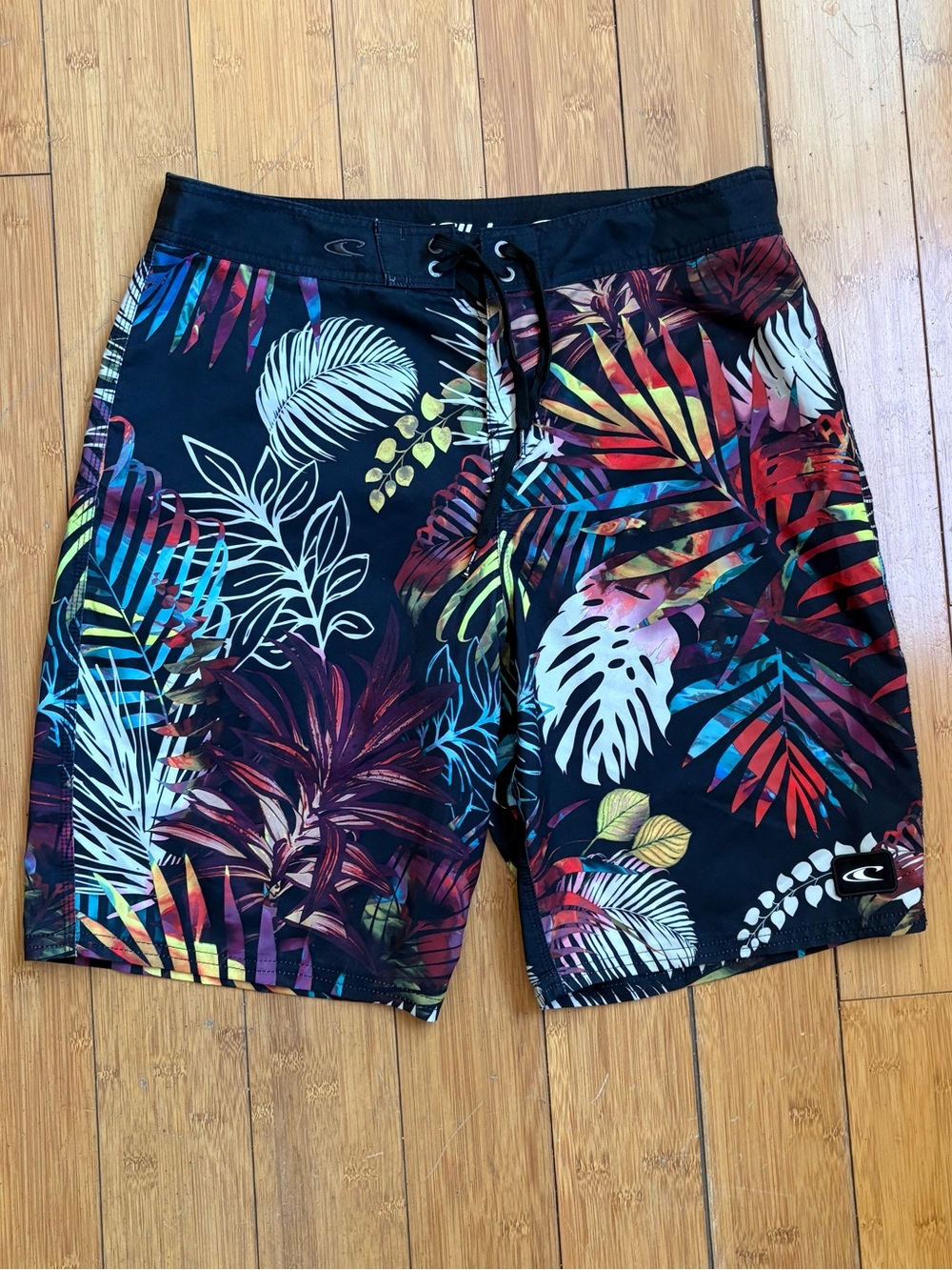 Black Tropical O’Neill Board Shorts - Men’s 33